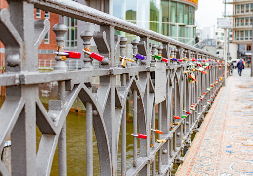 Liebesschlösser am Sandtorkai