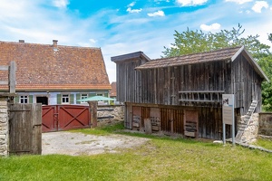 Hof des Winzerhauses aus Sachsenflur