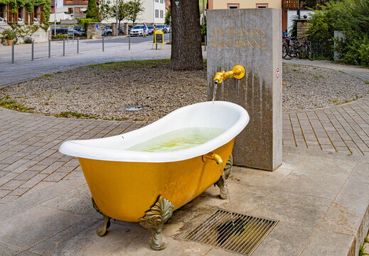 Brunnen "Balthasars Badewanne" von Matthias Braun (2014)